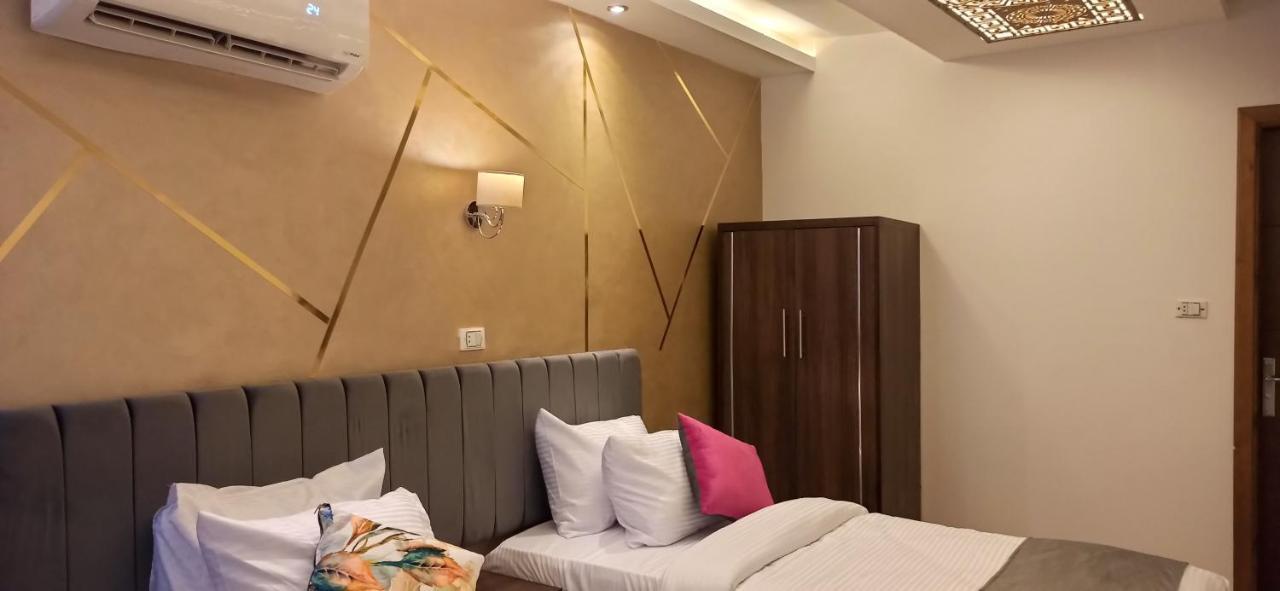 Grand Pyramids Inn Kafret el-Gabal Eksteriør billede
