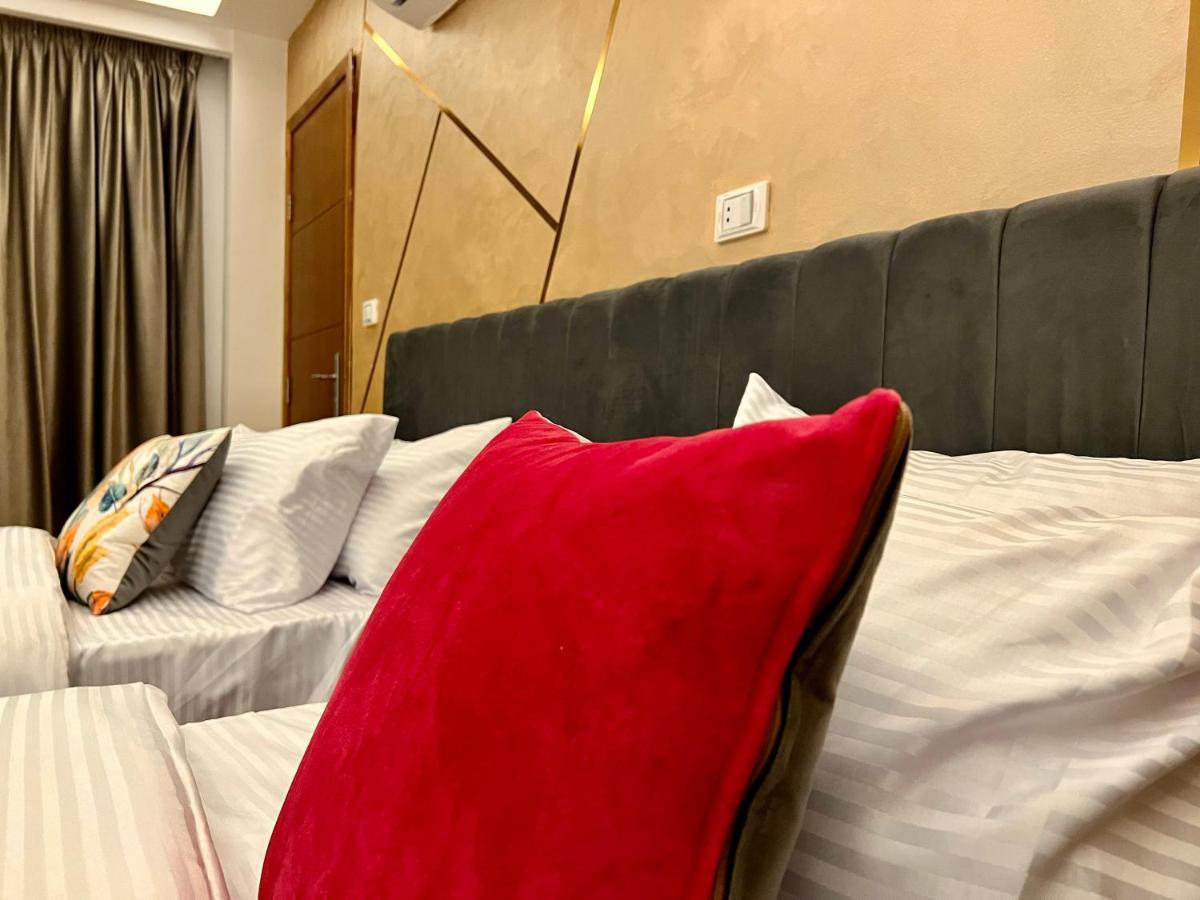 Grand Pyramids Inn Kafret el-Gabal Eksteriør billede