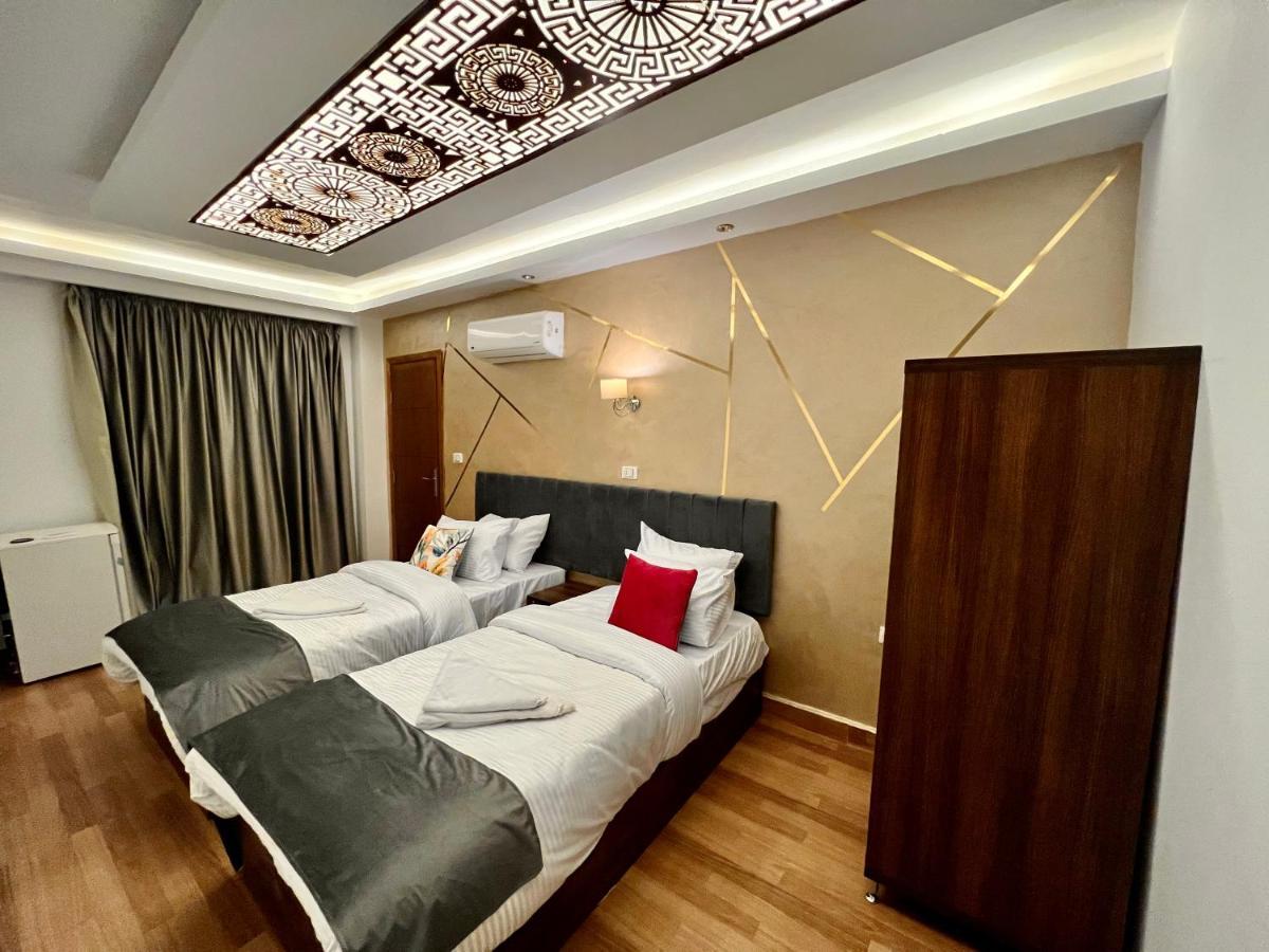 Grand Pyramids Inn Kafret el-Gabal Eksteriør billede