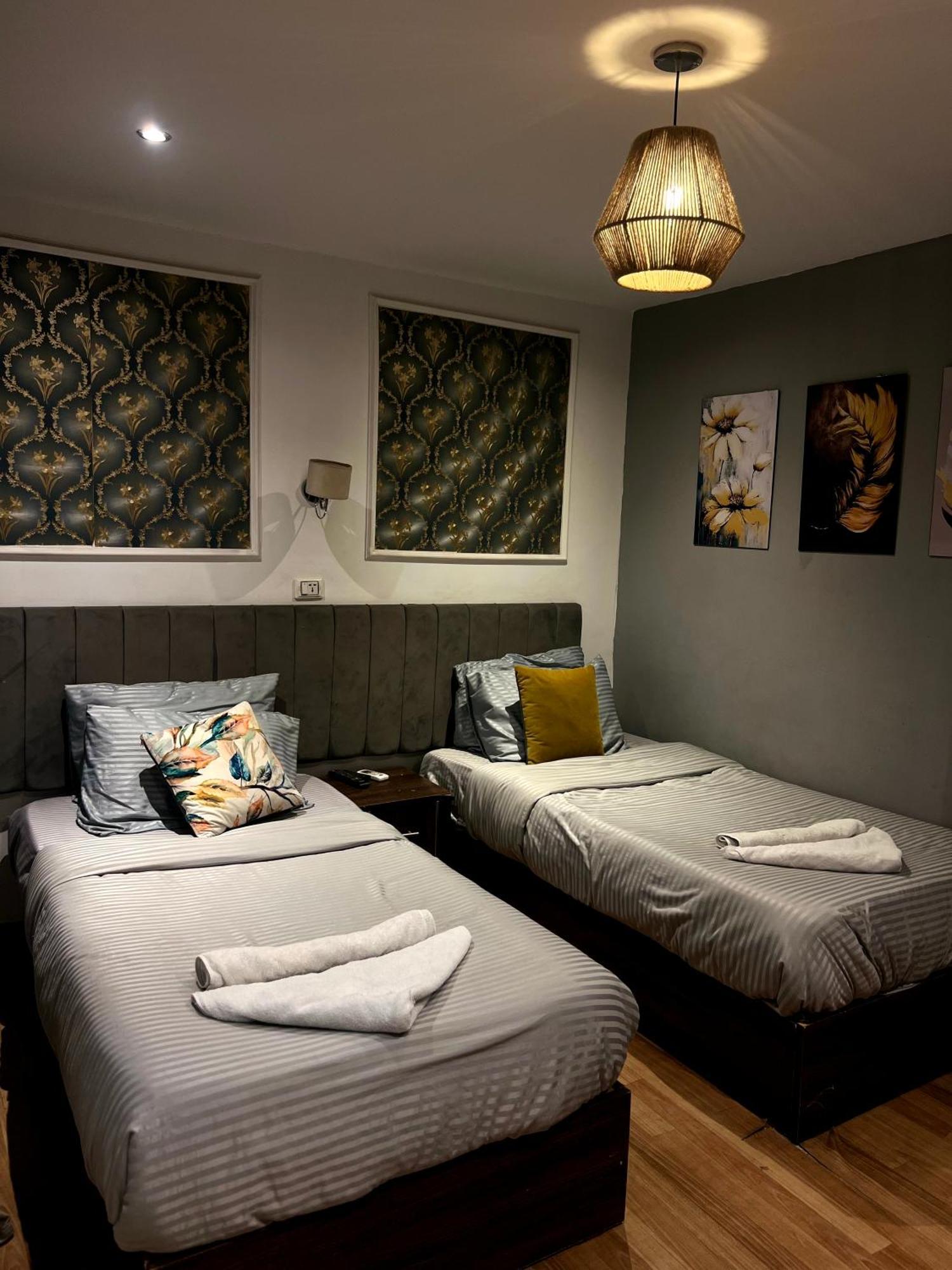 Grand Pyramids Inn Kafret el-Gabal Eksteriør billede