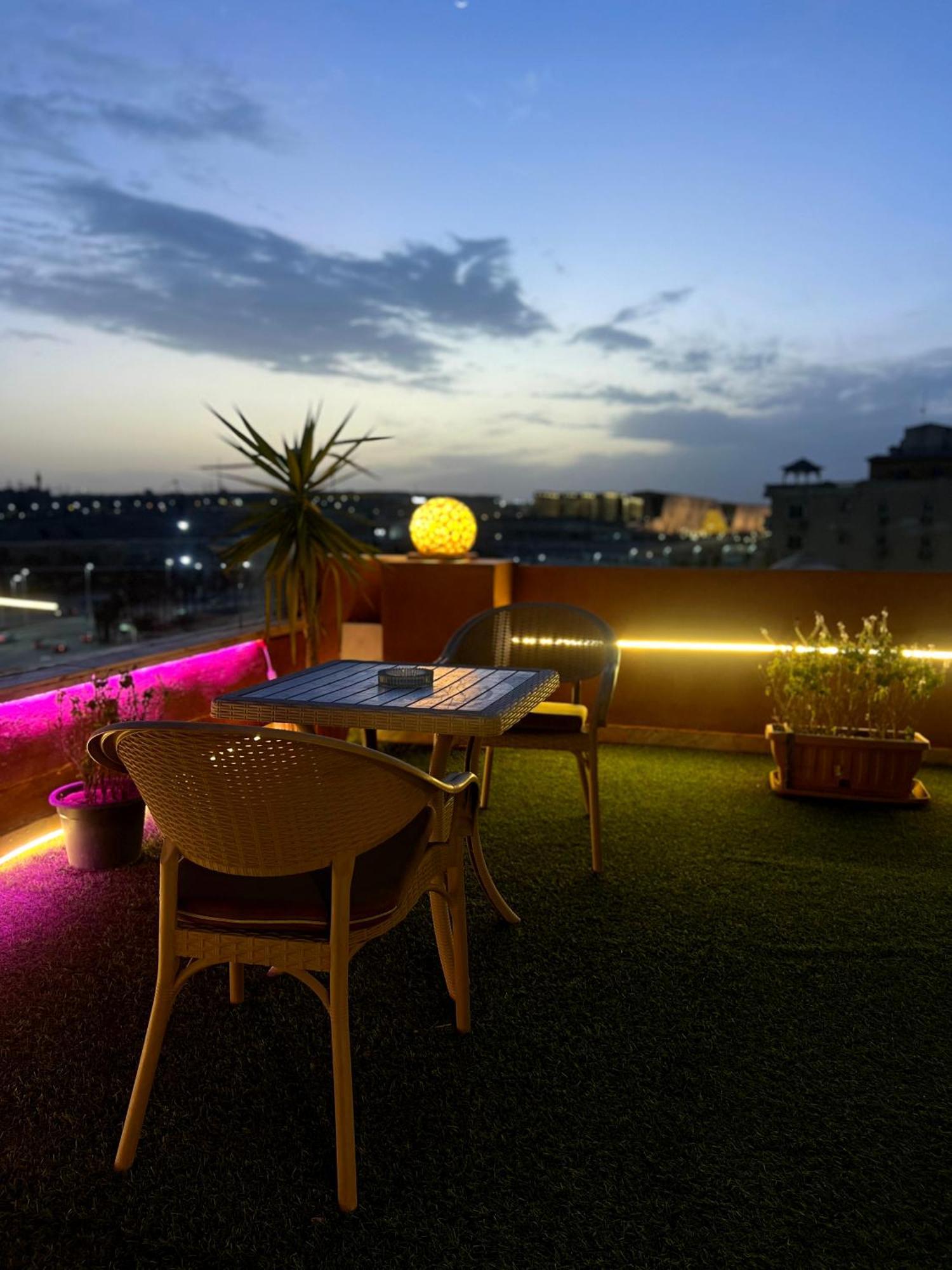 Grand Pyramids Inn Kafret el-Gabal Eksteriør billede