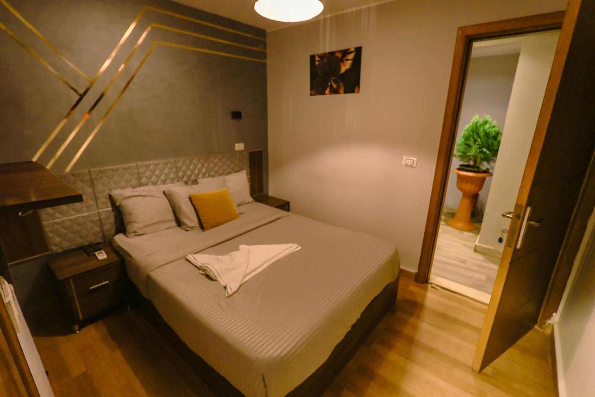 Grand Pyramids Inn Kafret el-Gabal Eksteriør billede