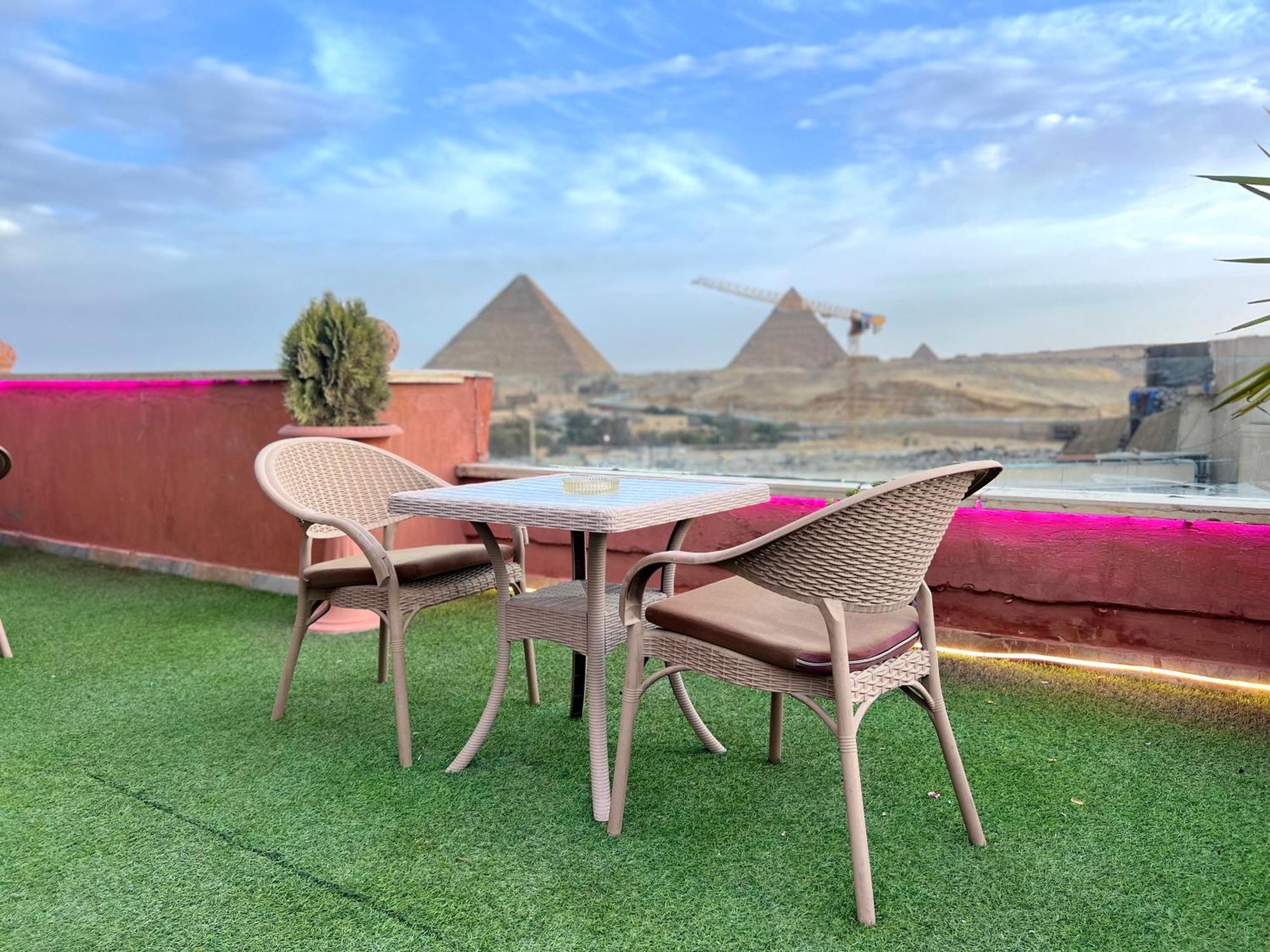 Grand Pyramids Inn Kafret el-Gabal Eksteriør billede