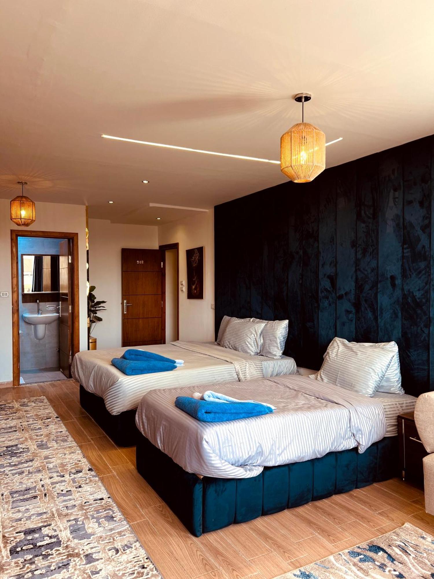 Grand Pyramids Inn Kafret el-Gabal Eksteriør billede